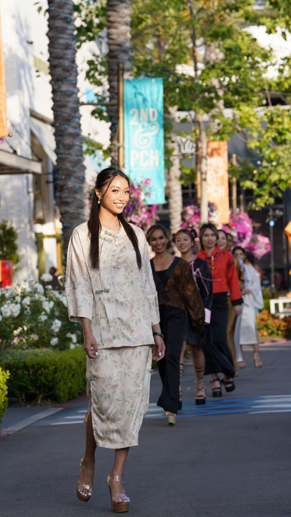 Load video: Diversity Fashion World: Culture &amp; Couture Fashion Show at 2nd &amp; PCH